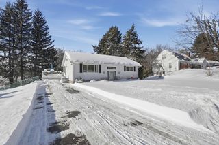 49 Lawrence St, Leominster, MA 01453