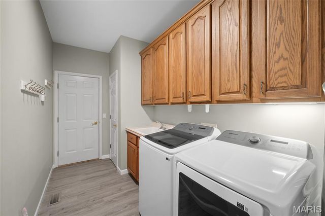 607 Winding Creek Drive, Wentzville, MO 63385