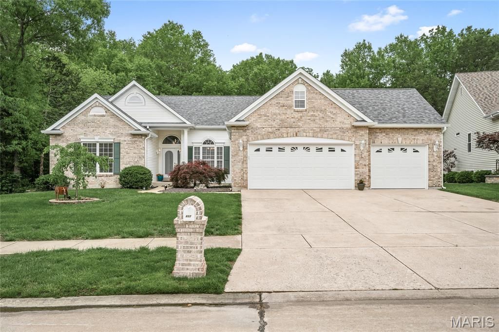 607 Winding Creek Drive, Wentzville, MO 63385