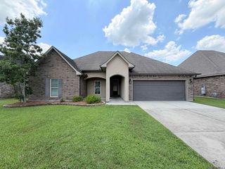 14521 Stonegate Manor Dr, Gonzales, LA 70737