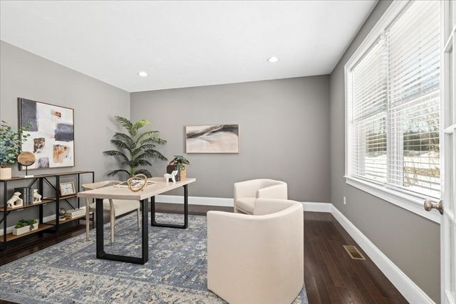 5 N. Pond Way 28, Hopkinton, MA 01748