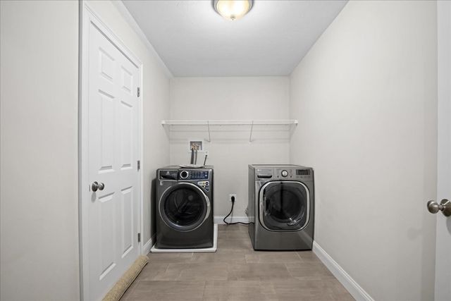 5 N. Pond Way 28, Hopkinton, MA 01748