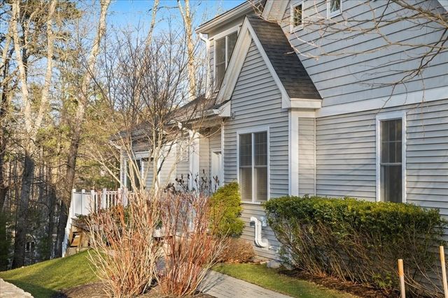 5 N. Pond Way 28, Hopkinton, MA 01748