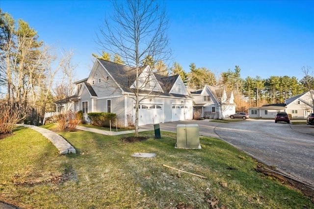 5 N. Pond Way 28, Hopkinton, MA 01748