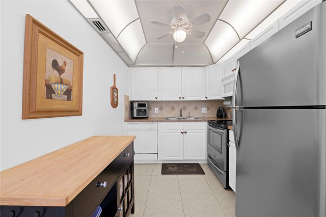 243 N Farnham K 243, Deerfield Beach, FL 33442