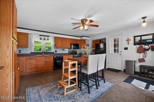 531 McChesney Ave Extension, Brunswick, NY 12180
