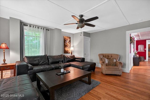 531 McChesney Ave Extension, Brunswick, NY 12180