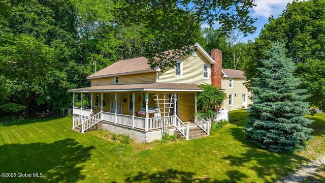 531 McChesney Ave Extension, Brunswick, NY 12180