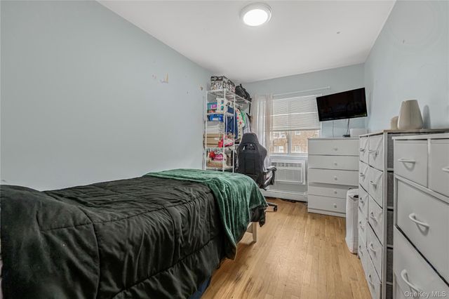 244 Prentiss Avenue, Bronx, NY 10465