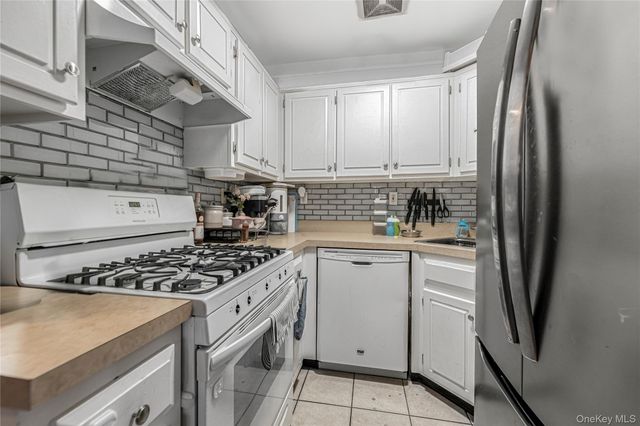 244 Prentiss Avenue, Bronx, NY 10465