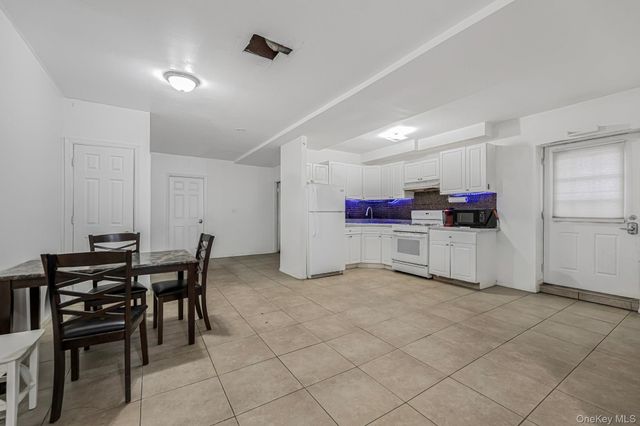 244 Prentiss Avenue, Bronx, NY 10465