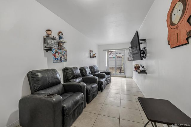 244 Prentiss Avenue, Bronx, NY 10465