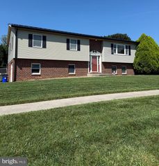 517 N N MORRIS STREET, Shippensburg, PA 17257