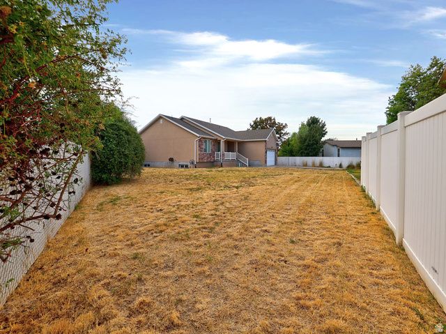1065 S 1650 E, Clearfield, UT 84015