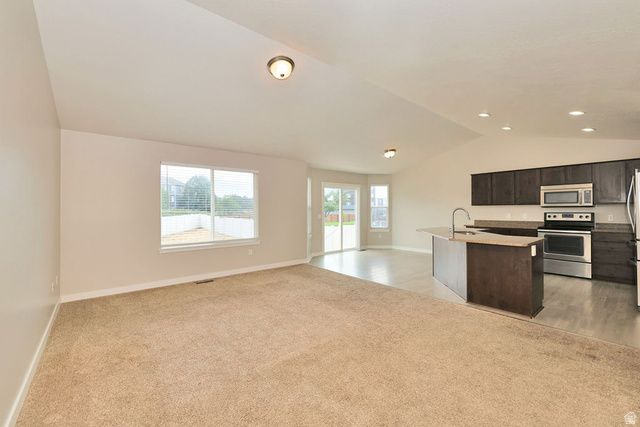1065 S 1650 E, Clearfield, UT 84015