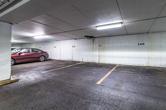 13200 W Heiden Circle 2111, Lake Bluff, IL 60044