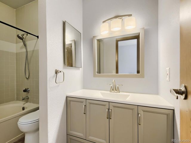 4760 S Wadsworth Blvd M103, Littleton, CO 80123