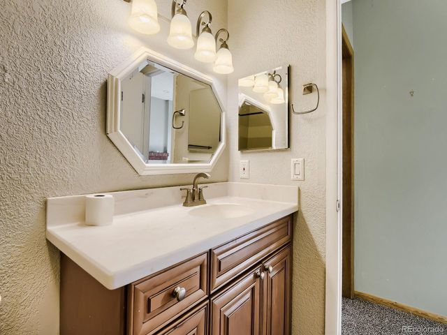 4760 S Wadsworth Blvd M103, Littleton, CO 80123