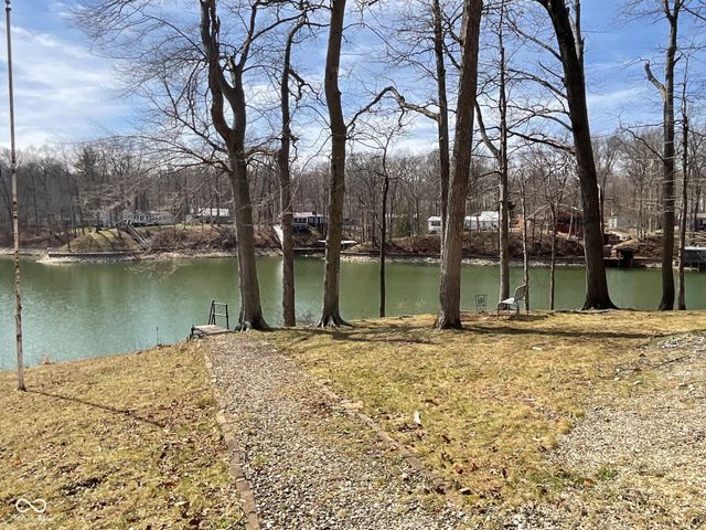 5560 S No Name Lane, Brazil, IN 47834