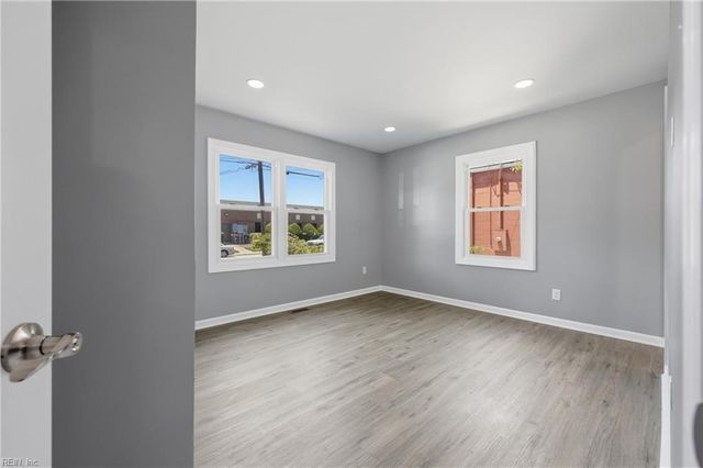 3 Beechwood RD, Hampton, VA 23666