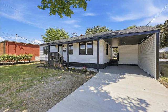 3 Beechwood RD, Hampton, VA 23666