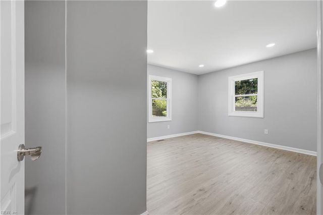 3 Beechwood RD, Hampton, VA 23666