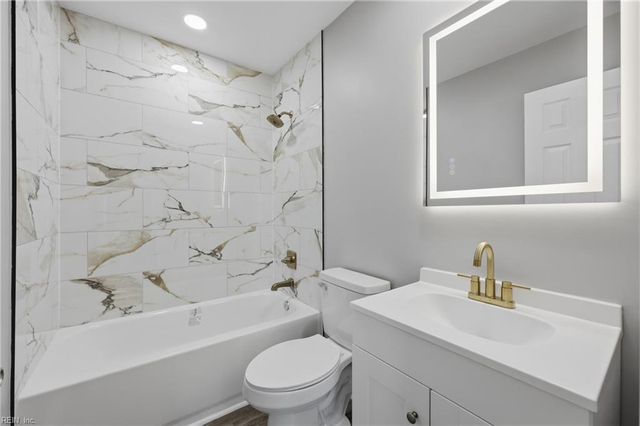 3 Beechwood RD, Hampton, VA 23666