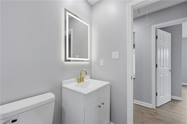 3 Beechwood RD, Hampton, VA 23666