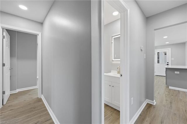 3 Beechwood RD, Hampton, VA 23666