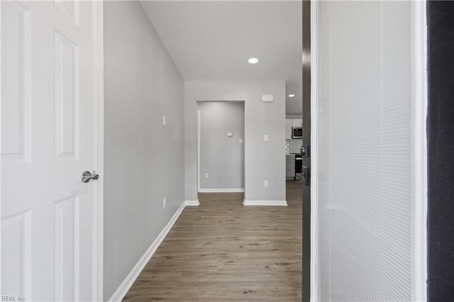 3 Beechwood RD, Hampton, VA 23666