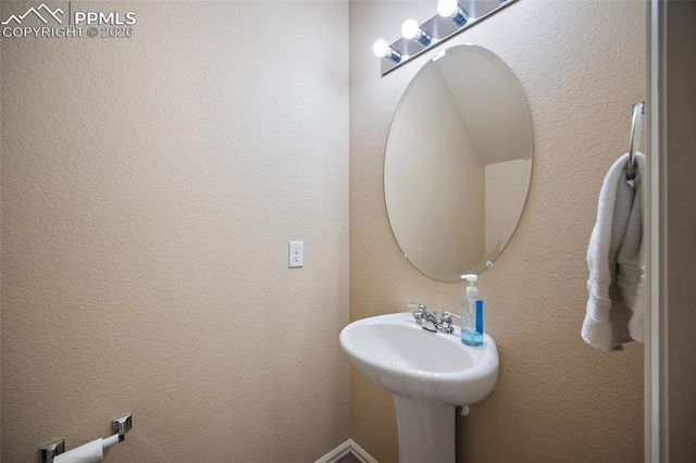 2488 Gilpin Avenue, Colorado Springs, CO 80910