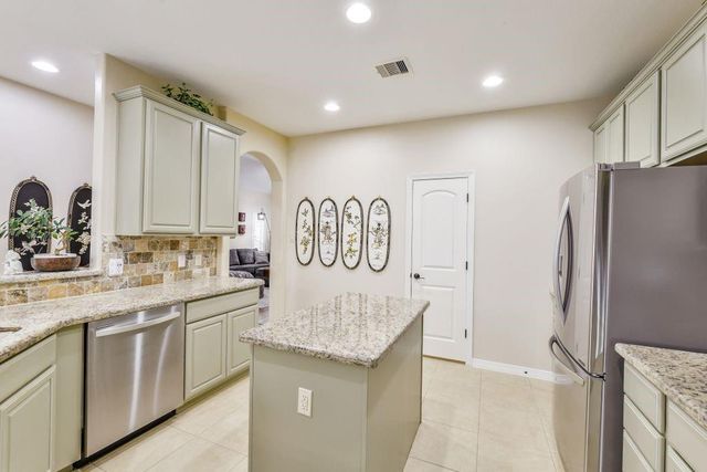 2510 Amy Lee Drive, Conroe, TX 77304