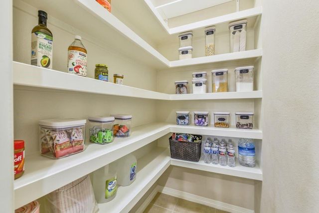 2510 Amy Lee Drive, Conroe, TX 77304