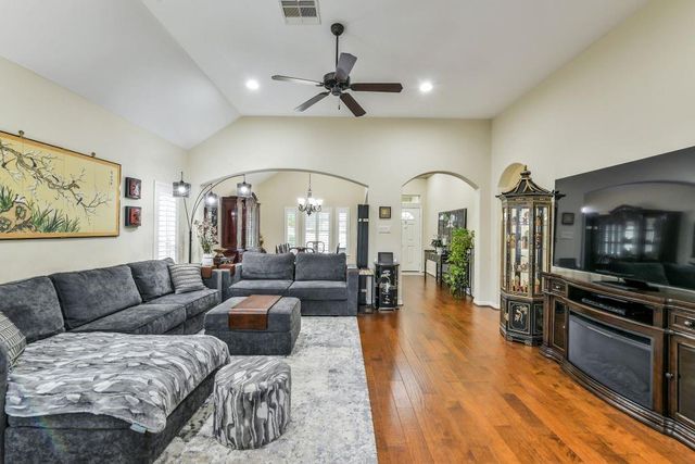 2510 Amy Lee Drive, Conroe, TX 77304