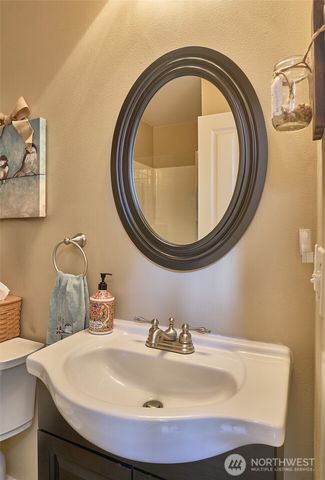 28091 Maple Ridge Way SE, Maple Valley, WA 98038