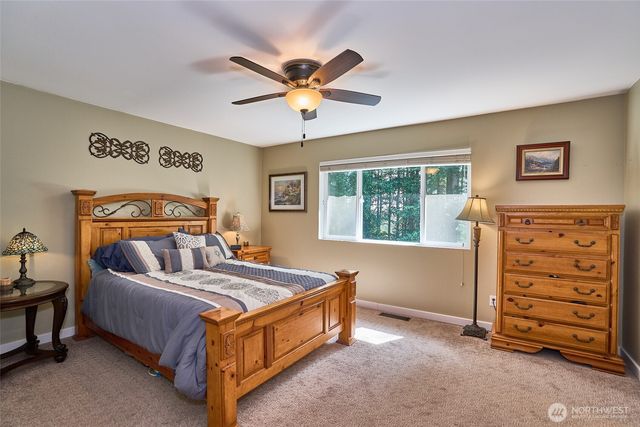 28091 Maple Ridge Way SE, Maple Valley, WA 98038