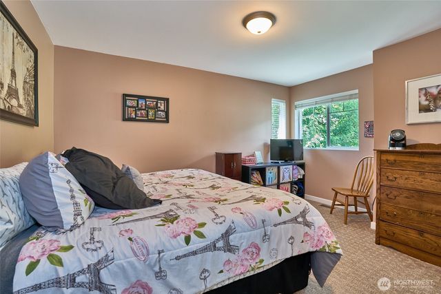 28091 Maple Ridge Way SE, Maple Valley, WA 98038