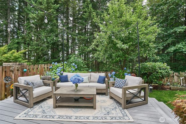 28091 Maple Ridge Way SE, Maple Valley, WA 98038