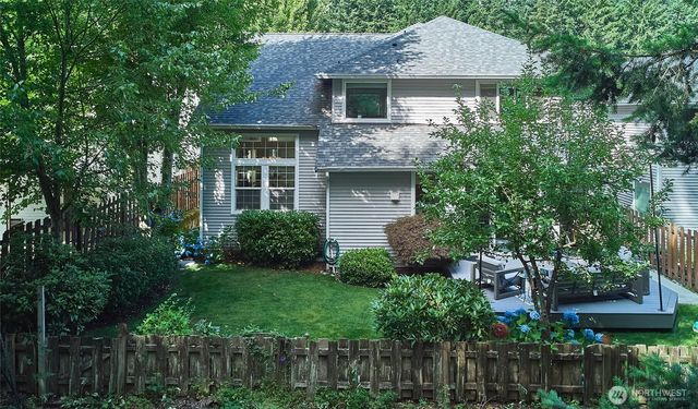 28091 Maple Ridge Way SE, Maple Valley, WA 98038