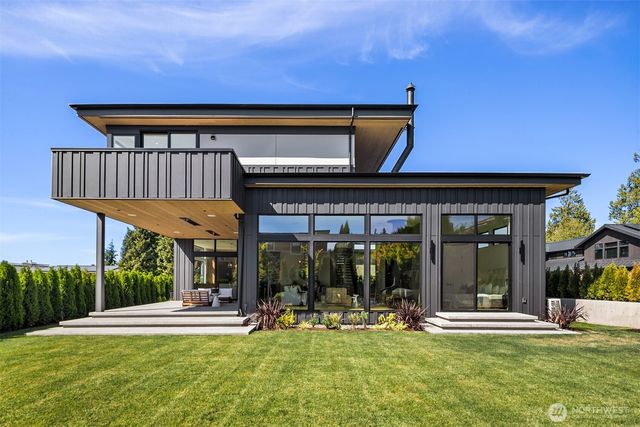 5917 104th Place NE, Kirkland, WA 98033