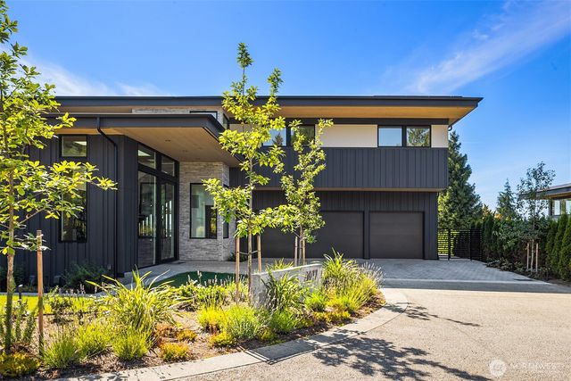 5917 104th Place NE, Kirkland, WA 98033