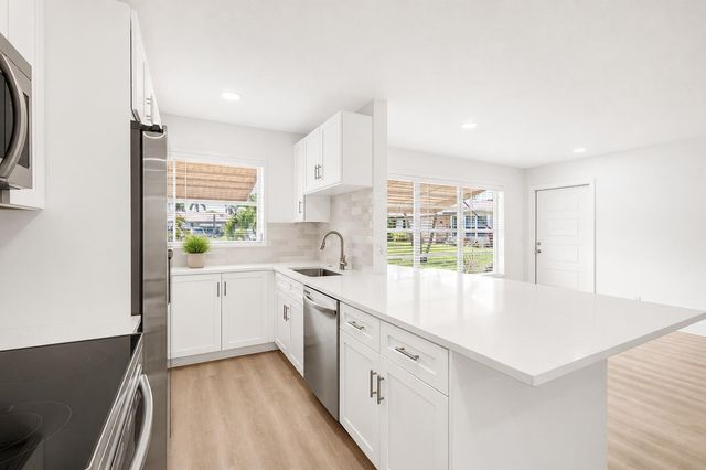 1007 South Drive, Delray Beach, FL 33445