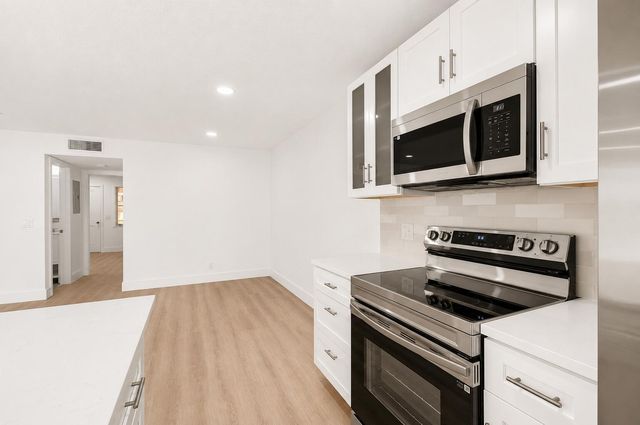 1007 South Drive, Delray Beach, FL 33445