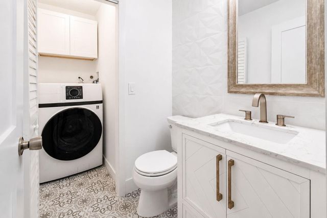 1007 South Drive, Delray Beach, FL 33445