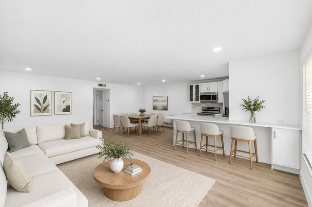 1007 South Drive, Delray Beach, FL 33445