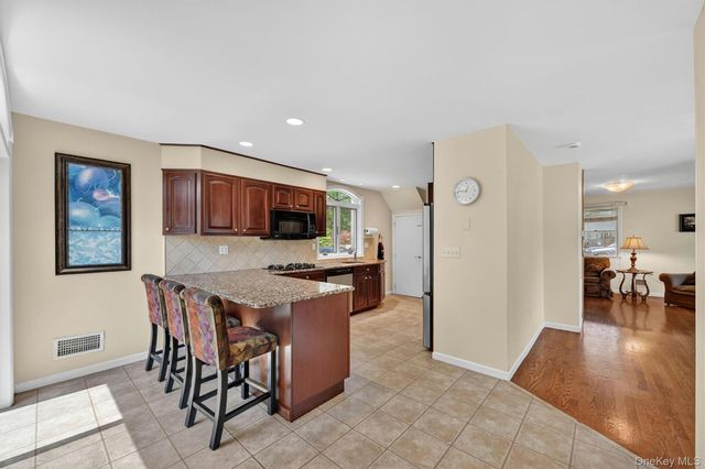 106 Cedar Avenue, Pearl River, NY 10965