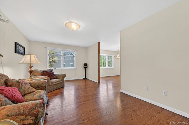 106 Cedar Avenue, Pearl River, NY 10965