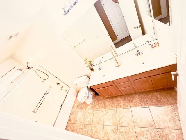 323 Autumn Rain Dr, Lathrop, CA 95330