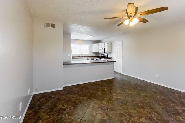 4055 E CAMINO Street, Mesa, AZ 85205