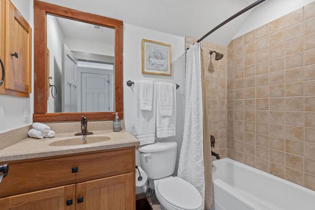 18717 Natures WAY, Jonestown, TX 78645